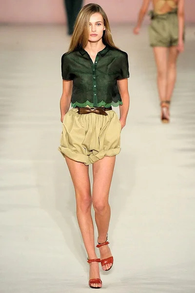 Look 19